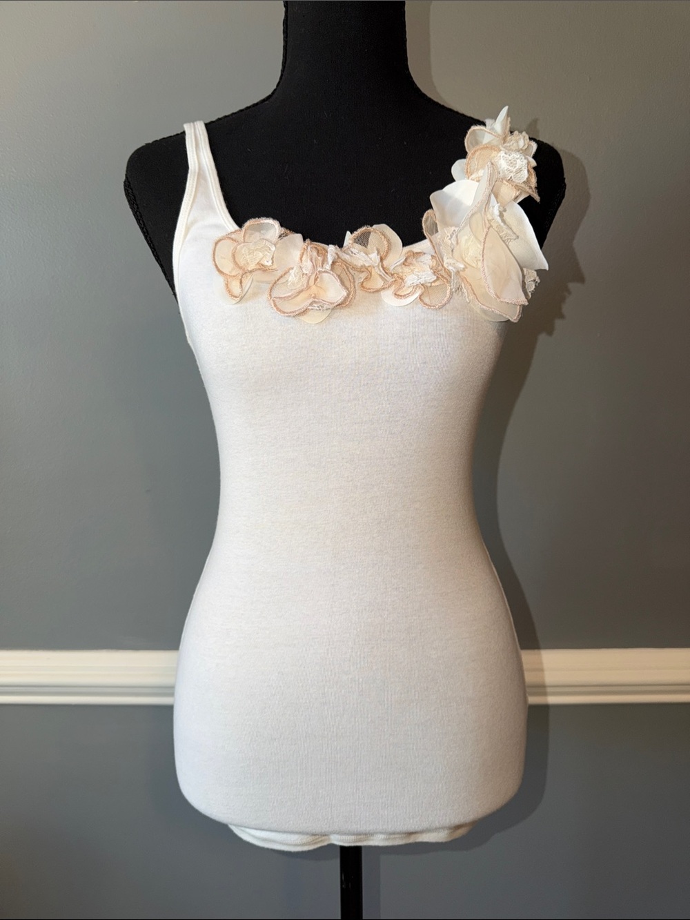 Abercrombie & Fitch Cream Floral Applique Tank
